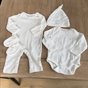 The White Company Newborn Baby Set Size 0-3 Months